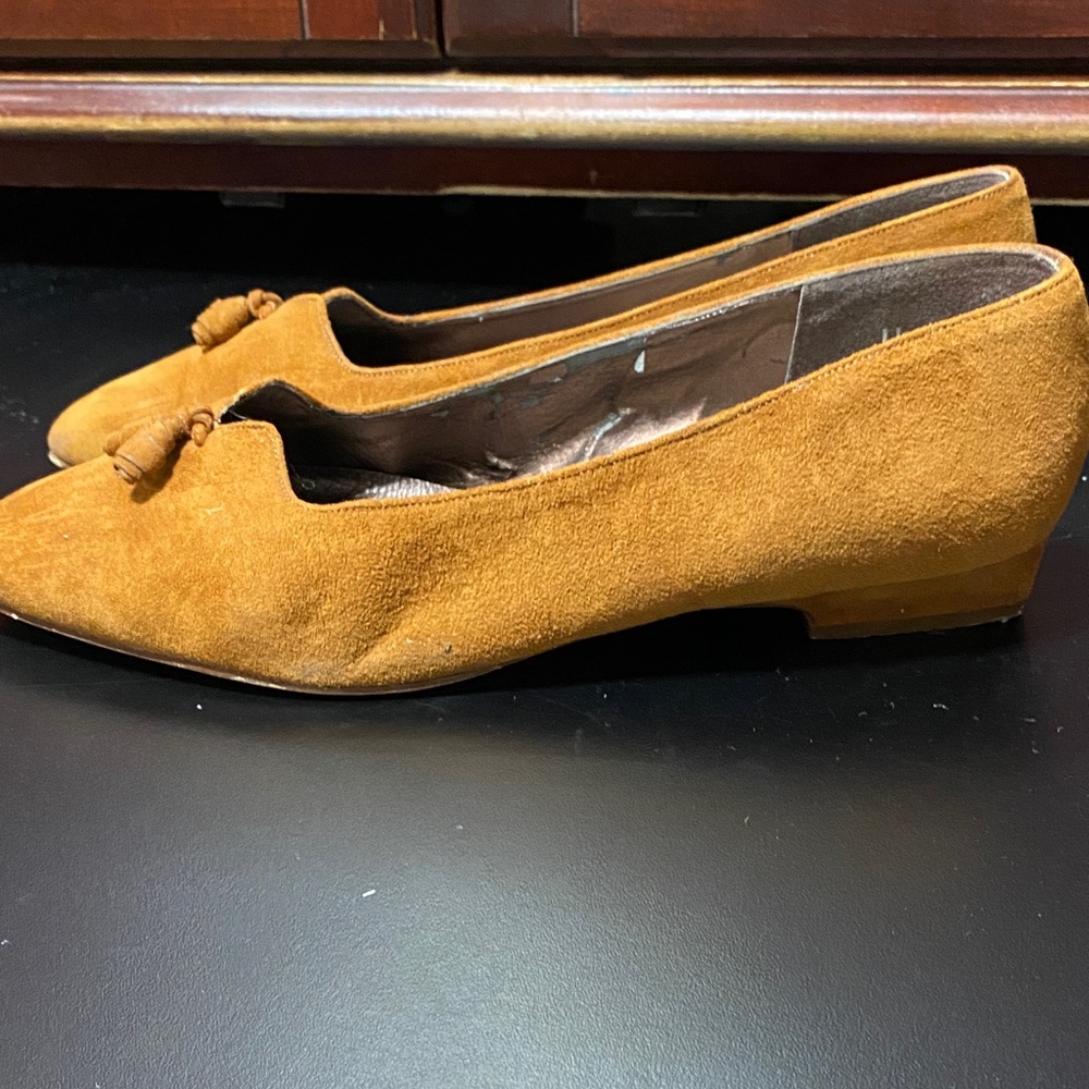 Naturalizer Vintage Rust Suede Loafers - Picture 16 of 16